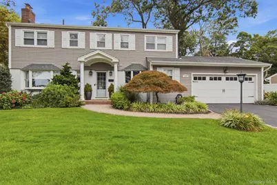 10 Hilltop Lane, Oyster Bay, NY 11771 - Photo 1