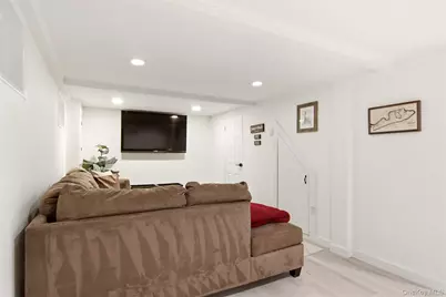 10 Hilltop Lane, Oyster Bay, NY 11771 - Photo 33