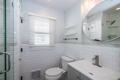 7 Ronalds Avenue, New Rochelle, NY 10801 - Photo 9