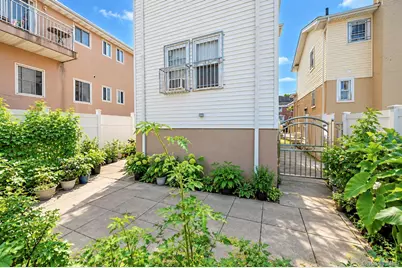 168-11 84th Avenue, Jamaica, NY 11432 - Photo 9