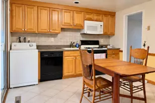 2 Maple Ave, Garnerville, NY 10923 - Photo 7
