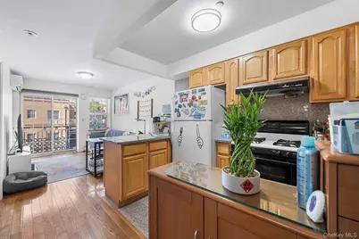 139-39 35th Avenue #3E, Flushing, NY 11354 - Photo 3