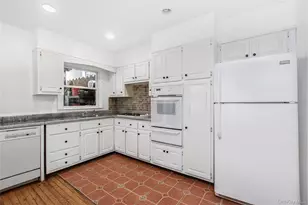 187 Woodland Ave, Yonkers, NY 10703 - Photo 15