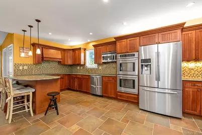 238 Burtis Avenue, Rockville Centre, NY 11570 - Photo 7