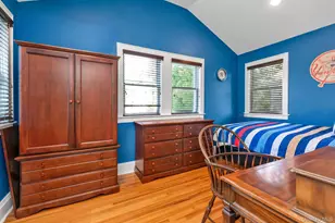 238 Burtis Ave, Rockville Centre, NY 11570 - Photo 21