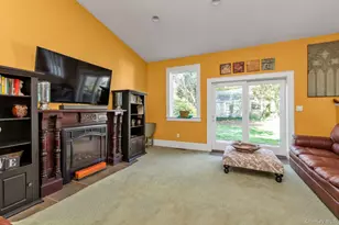 238 Burtis Ave, Rockville Centre, NY 11570 - Photo 11