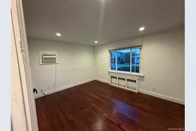 18 Alexander Avenue, Hicksville, NY 11801 - Photo 7