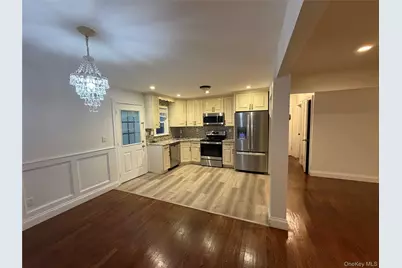 18 Alexander Avenue, Hicksville, NY 11801 - Photo 5