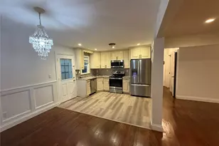 18 Alexander Ave, Hicksville, NY 11801 - Photo 5