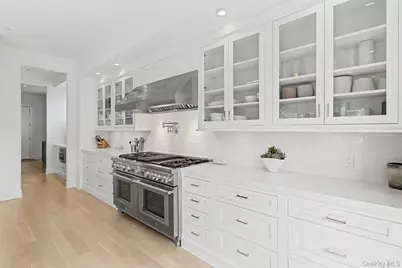 8 Jasmine Lane, Rye Brook, NY 10573 - Photo 13