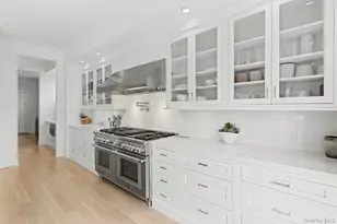 8 Jasmine Ln, Rye Brook, NY 10573 - Photo 13