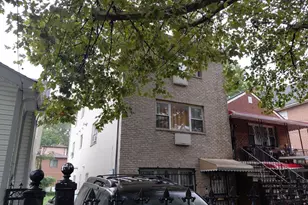 1022 E 232nd St, Bronx, NY 10466 - Photo 3