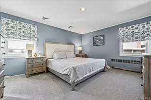 698 Edgewood Dr, Westbury, NY 11590 - Photo 17