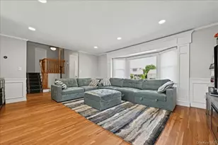 698 Edgewood Dr, Westbury, NY 11590 - Photo 13