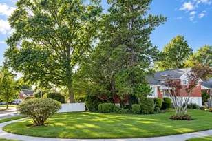 47 Felice Crescent, Hicksville, NY 11801 - Photo 3