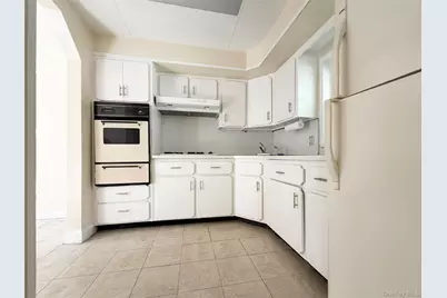 1941 Yates Avenue, Bronx, NY 10461 - Photo 11