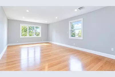 15 Coachman Lane, Levittown, NY 11756 - Photo 15