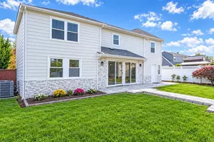 15 Coachman Ln, Levittown, NY 11756 - Photo 29