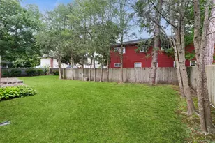 2769 Pond Rd, Ronkonkoma, NY 11779 - Photo 17