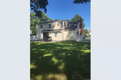 22 Starfire Drive, Centereach, NY 11720 - Photo 37