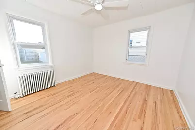 1087 Esther Street, Franklin Square, NY 11010 - Photo 11