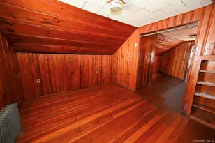 1087 Esther St, Franklin Square, NY 11010 - Photo 13