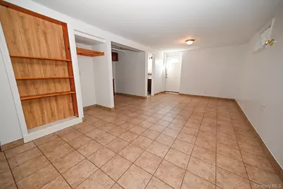 1087 Esther Street, Franklin Square, NY 11010 - Photo 15