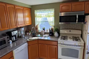 222 Colonial Ave, Williston Park, NY 11596 - Photo 11