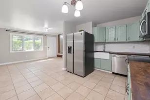 1065 Udall Rd, Bay Shore, NY 11706 - Photo 3