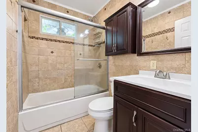 1065 Udall Road, Bay Shore, NY 11706 - Photo 15