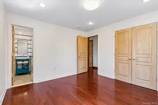 77 Jefferson Ave, Roslyn Heights, NY 11577 - Photo 31