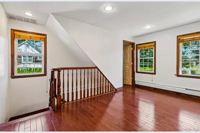 77 Jefferson Avenue, Roslyn Heights, NY 11577 - Photo 29