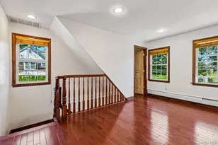77 Jefferson Ave, Roslyn Heights, NY 11577 - Photo 29