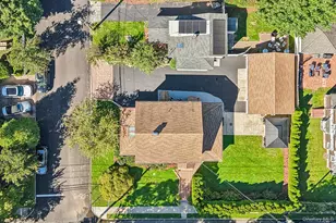 77 Jefferson Ave, Roslyn Heights, NY 11577 - Photo 5