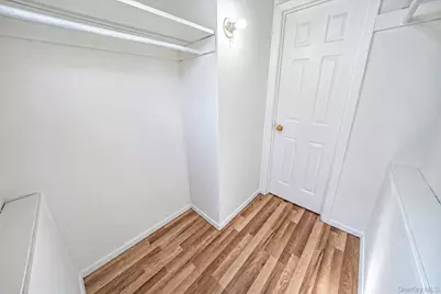 276 Deauville Boulevard, Copiague, NY 11726 - Photo 19