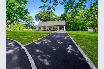 7 Berkshire Court, Huntington Station, NY 11746 - Photo 3