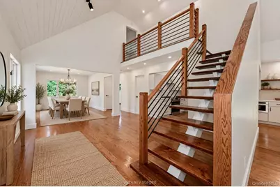 7 Berkshire Court, Huntington Station, NY 11746 - Photo 9
