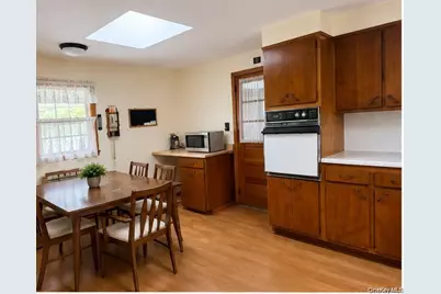 39 Cleveland Street, Patchogue, NY 11772 - Photo 3