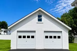 39 Cleveland St, Patchogue, NY 11772 - Photo 7