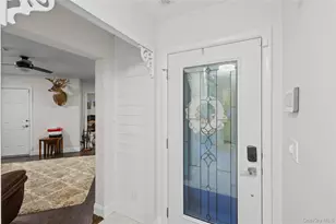 1 Pidgeon Ct, Manorville, NY 11949 - Photo 5