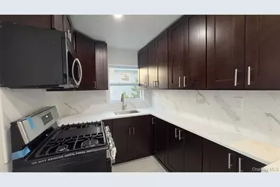 142 Green Street, Valley Stream, NY 11580 - Photo 7