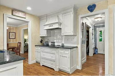 25 W Scudder Place, Northport, NY 11768 - Photo 9