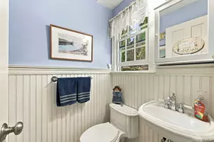 25 W Scudder Pl, Northport, NY 11768 - Photo 17