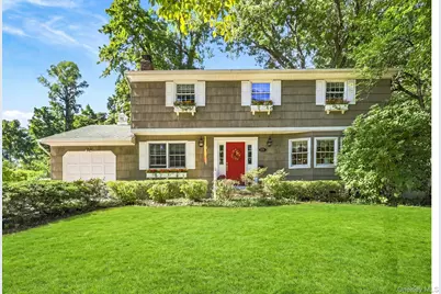 25 W Scudder Place, Northport, NY 11768 - Photo 1