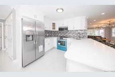 24 Wood Lane, Levittown, NY 11756 - Photo 5