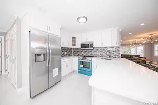 24 Wood Ln, Levittown, NY 11756 - Photo 5