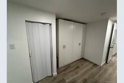 25401 Pembroke Avenue #Ground Duplex, Little Neck, NY 11362 - Photo 13