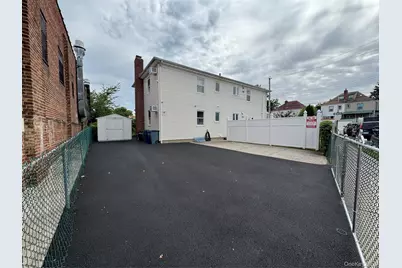 25401 Pembroke Avenue #Ground Duplex, Little Neck, NY 11362 - Photo 19