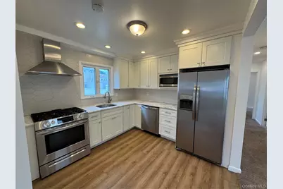 25401 Pembroke Avenue #Ground Duplex, Little Neck, NY 11362 - Photo 3