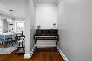 10 E Brookside Dr, Larchmont, NY 10538 - Photo 15